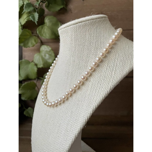 14k White Gold 6mm Pearl Necklace - 17” Hand Knotted - Rose Overtone Lustre - Picture 3 of 12